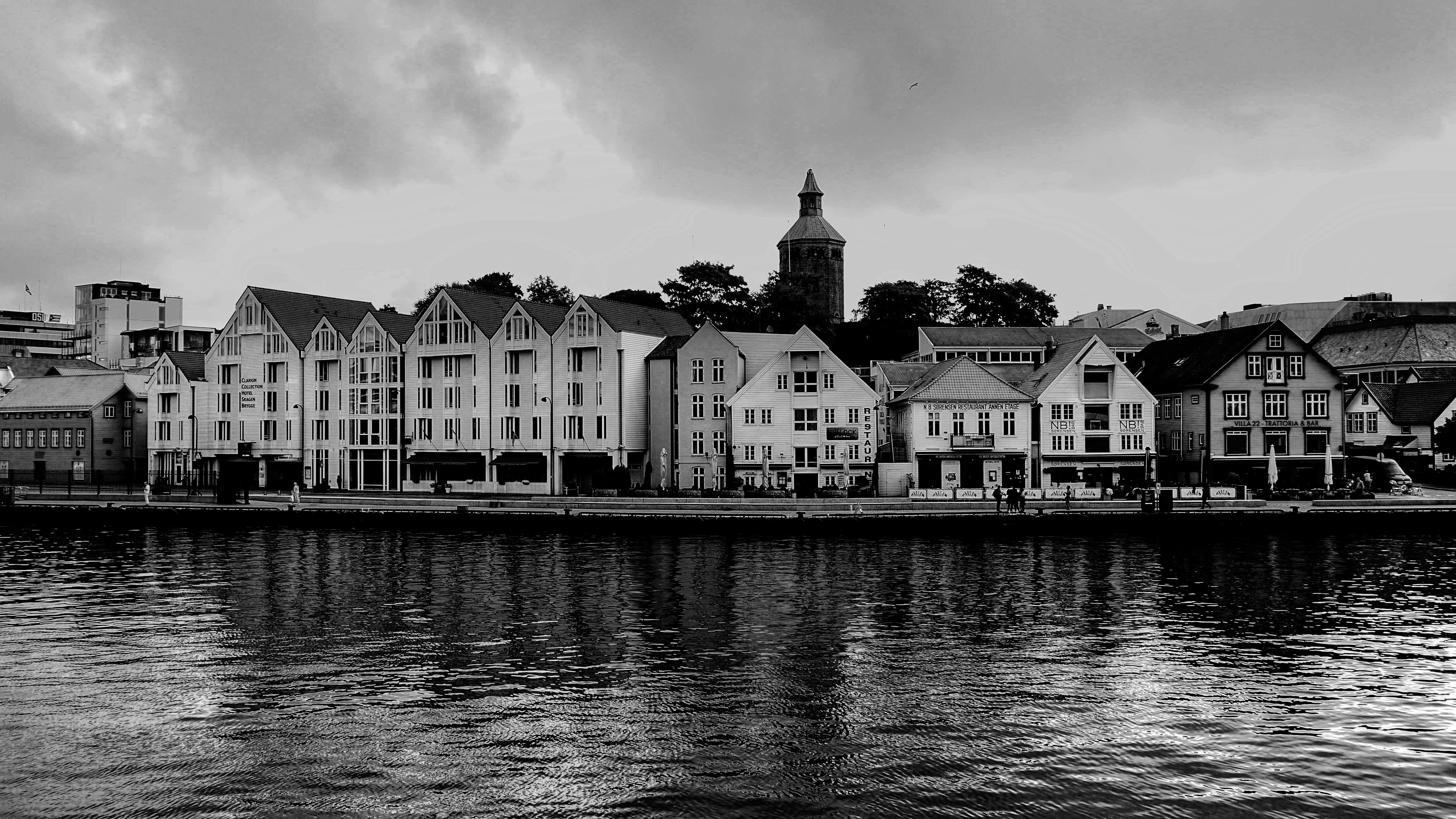 STAVANGER2_BW.JPG